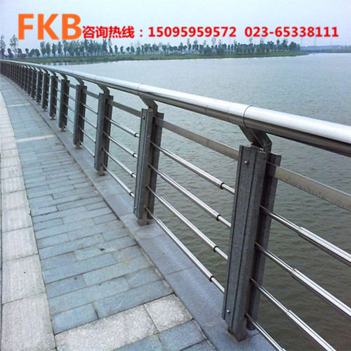 不銹鋼復(fù)合管護(hù)欄