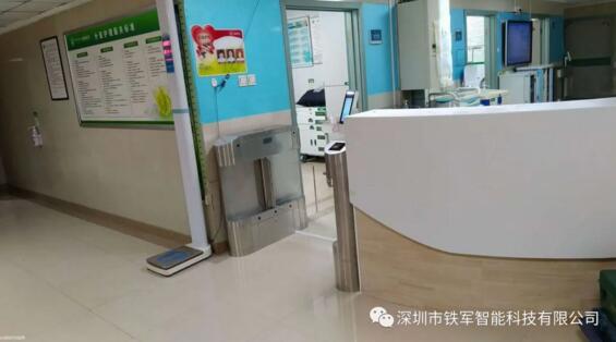醫(yī)院通道閘機及醫(yī)院健康碼人臉識別閘機解決方案