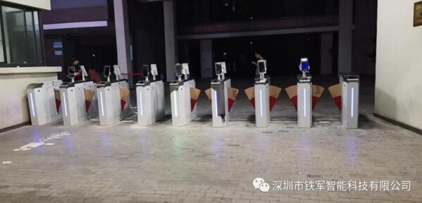 西南大學(xué)附屬梁平實(shí)驗(yàn)中學(xué)啟用鐵軍智能的智慧校園門(mén)禁系統(tǒng)