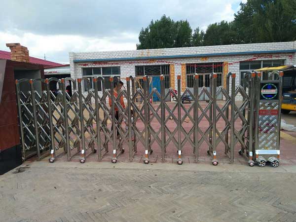 赤峰市敖漢金廠溝梁私家電動(dòng)伸縮門工程 - 中出網(wǎng)-智能出入口與停車充電門戶