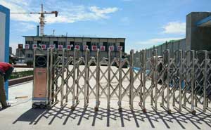 赤峰市航安地產(chǎn)施工場(chǎng)地電動(dòng)伸縮門工程