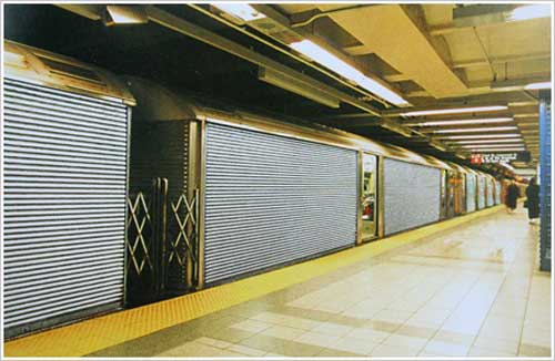 鋼質(zhì)防火卷簾門(mén)