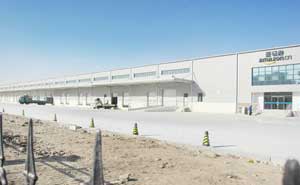 亞馬遜保溫滑升門案例 - 中出網(wǎng)-智能出入口與停車充電門戶