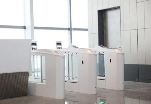 固力保完美助力青島膠東機場，安全登機煥新翱翔！