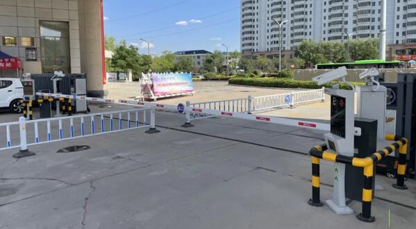 熵基科技LPR6500車牌識(shí)別一體機(jī)+PBL2060道閘系統(tǒng)