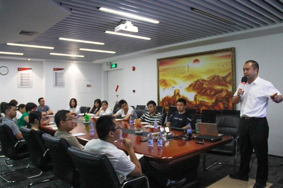 德立云加強(qiáng)專業(yè)知識(shí)培訓(xùn)，助力員工成長(zhǎng)