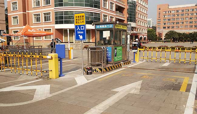 昆明理工大學(xué)車牌識(shí)別系統(tǒng)案例 - 中出網(wǎng)-智能出入口與停車充電門戶