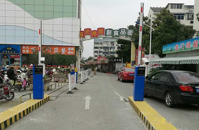 蘇州金門(mén)國(guó)際商業(yè)廣場(chǎng)車(chē)牌識(shí)別系統(tǒng)案例 - 中出網(wǎng)-智能出入口與停車(chē)充電門(mén)戶(hù)