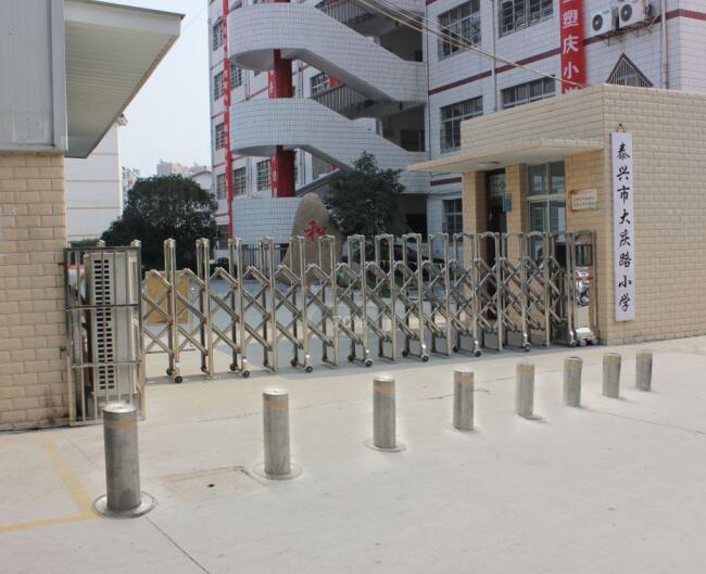 泰興小學(xué)升降柱案例 - 中出網(wǎng)-智能出入口與停車(chē)充電門(mén)戶(hù)
