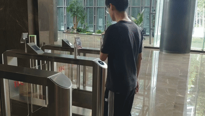 特房波特曼財(cái)富中心著力引入了令令開門二維碼智能門禁和訪客系統(tǒng)