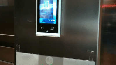 大廈消防門也全面升級(jí)了二維碼門禁