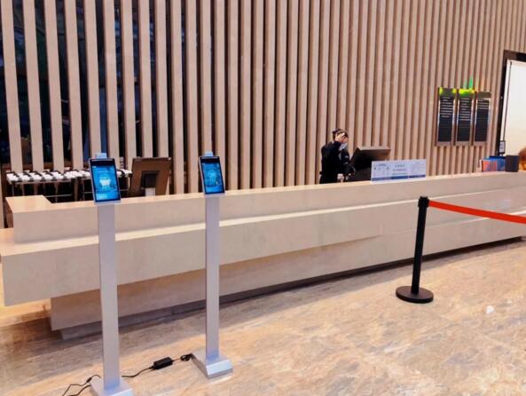 人臉測溫終端在武漢萬達(dá)瑞華酒店的應(yīng)用場景