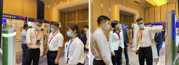 AI核驗(yàn)終端，高效身份復(fù)核