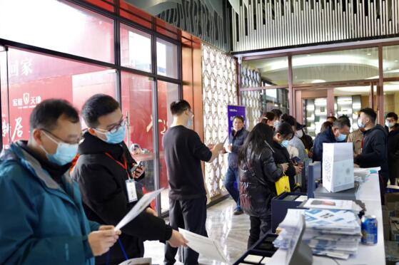 立林 x 宏維聯(lián)合打造智慧社區(qū)，交房現(xiàn)場人潮涌動，熱鬧非凡！