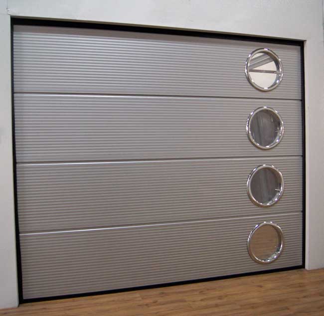 銀灰色水波浪紋樣式車庫門