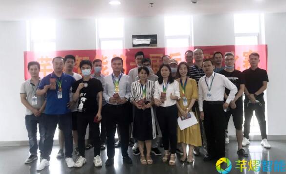 芊熠智能第一屆兵乓球比賽完美落幕