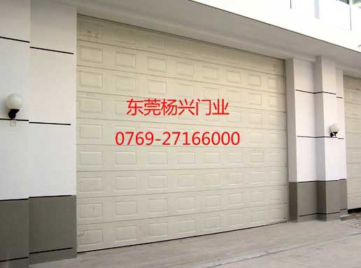 豪華電動(dòng)翻板車庫(kù)門