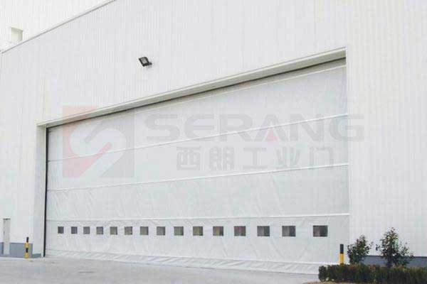 抗強(qiáng)風(fēng)柔性提升大門