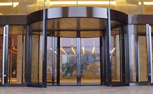 濟(jì)南綠城喜來(lái)登酒店旋轉(zhuǎn)門(mén)案例 - 中出網(wǎng)-智能出入口與停車(chē)充電門(mén)戶(hù)