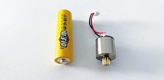 空心杯電機(jī)橫切面直徑與5號電池基本一致