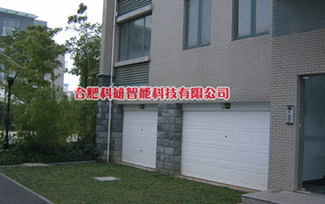 車庫門 - 車庫門