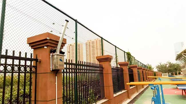 山東省濟(jì)南第三中學(xué)電子圍欄案例 - 中出網(wǎng)-智能出入口與停車充電門戶