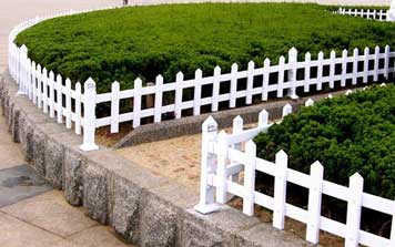 PVC護欄 - PVC草坪護欄