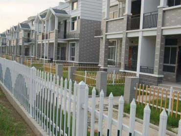 PVC圍墻護(hù)欄