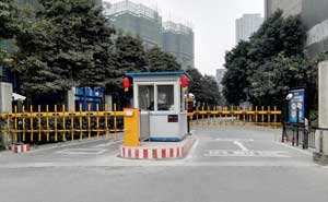 成都八號(hào)公館車牌識(shí)別系統(tǒng)案例 - 中出網(wǎng)-智能出入口與停車充電門戶