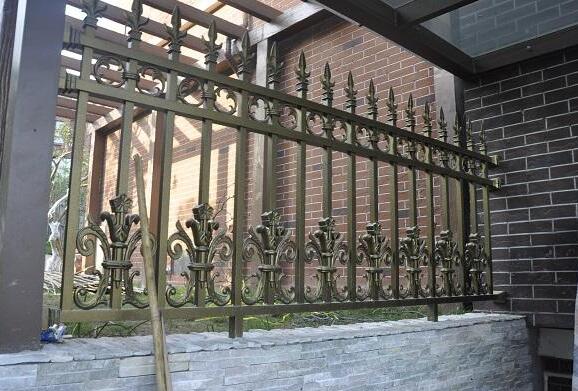 江南印象安裝常州出安智能護欄正式投入使用