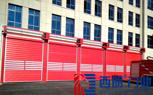 南通瞬間開(kāi)啟的消防站硬質(zhì)快速卷簾門