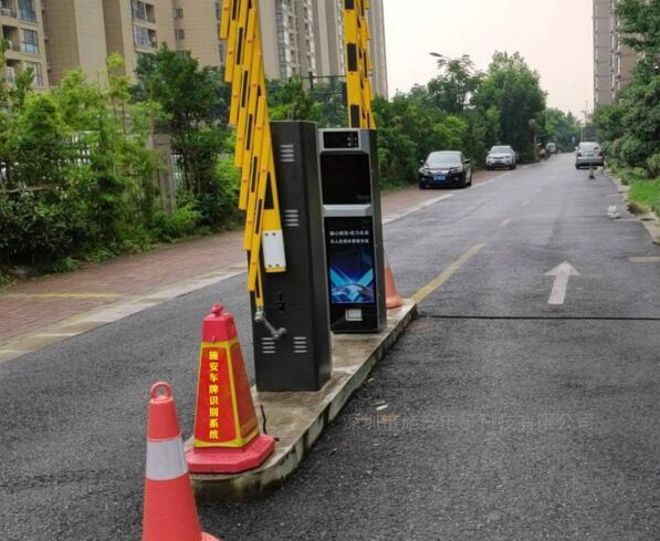 張家口動力機(jī)械有限公司選用張家口出安智能車牌識別