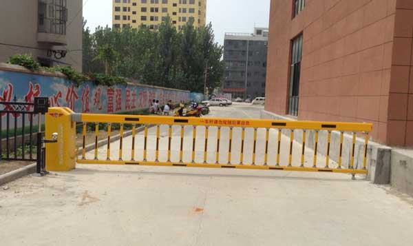 慶賀淮南出安智能柵欄道閘進駐淮南市階梯電子科技有限公司