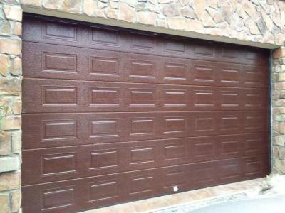 感恩黔中商貿(mào)物流中心選擇了安順出安智能車庫門